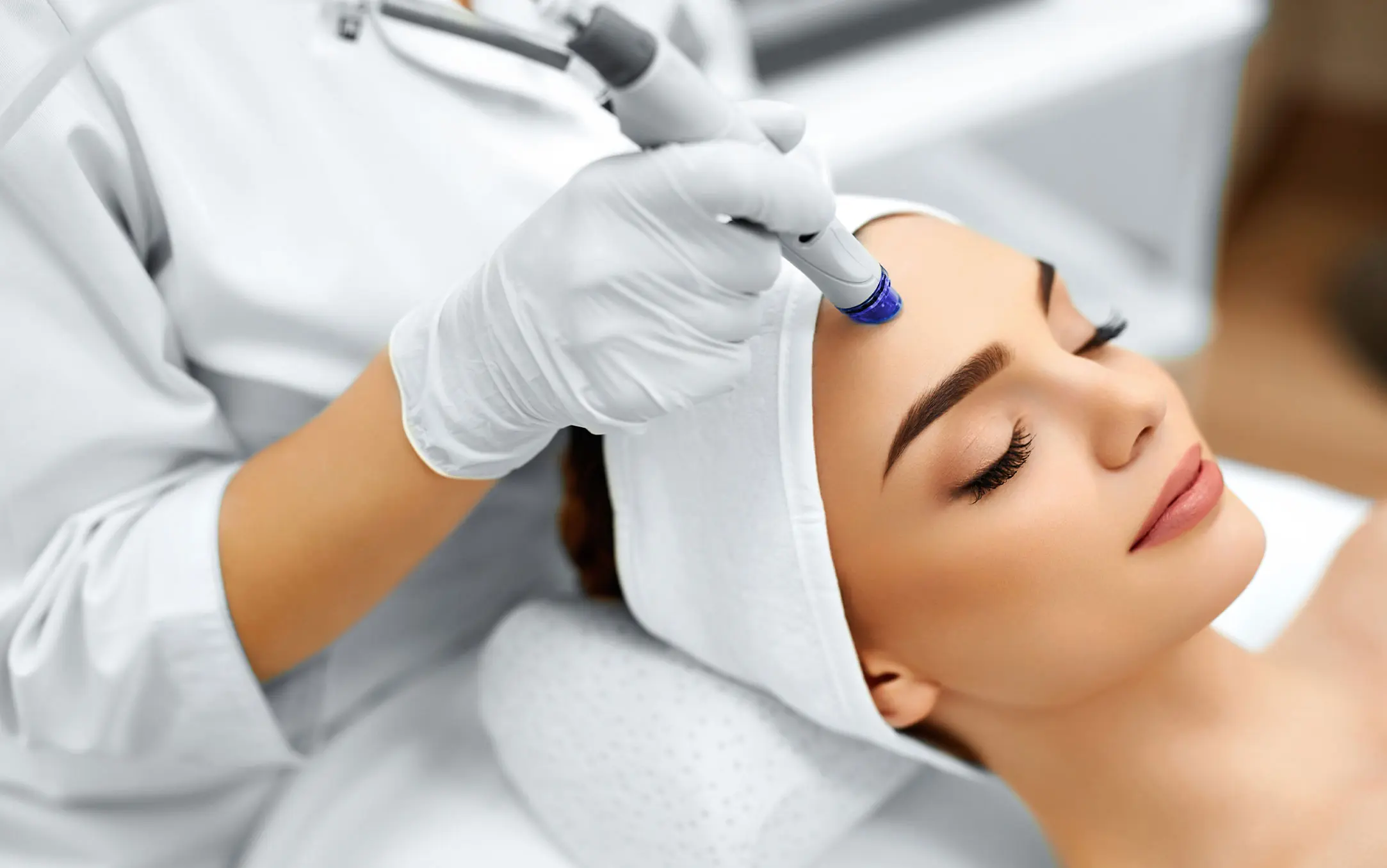 What Is Collagen Lift Therapy and How Can It Help Ageing, Loose Skin Windsor?